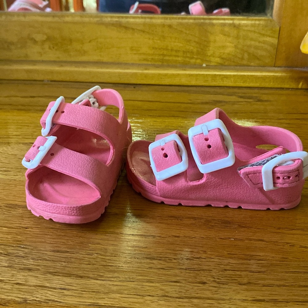 Size 2 infant pink Velcro sandal